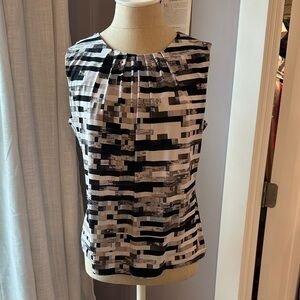 Calvin Klein Sleeveless Black and White Printed Women’s Top